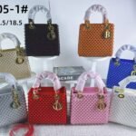 Cross-border women's fashion high-end texture factory handbag small square bag new niche shoulder bag casual crossbody bag