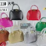Cross-border women's fashion high-end texture factory handbag small square bag new niche shoulder bag casual crossbody bag