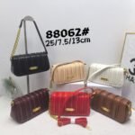 Cross-border women's fashion high-end texture factory handbag small square bag new niche shoulder bag casual crossbody bag