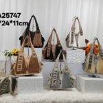 New cross-border women's versatile bag, large capacity ladies' handbag, fashionable shoulder crossbody bag, foreign trade women's bag
