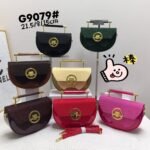 Cross-border women's fashion high-end texture factory handbag small square bag new niche shoulder bag casual crossbody bag