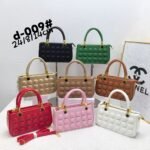 Cross-border women's fashion high-end texture factory handbag small square bag new niche shoulder bag casual crossbody bag