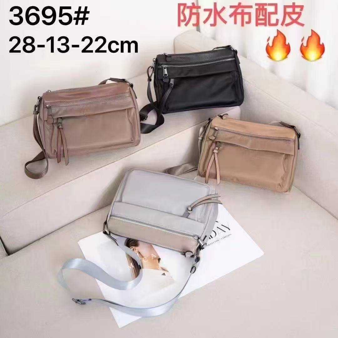 微信图片_20260507220044_318_5 Original design women's bag factory direct sales fashion shoulder crossbody handbag women's bag supply source - Image 1